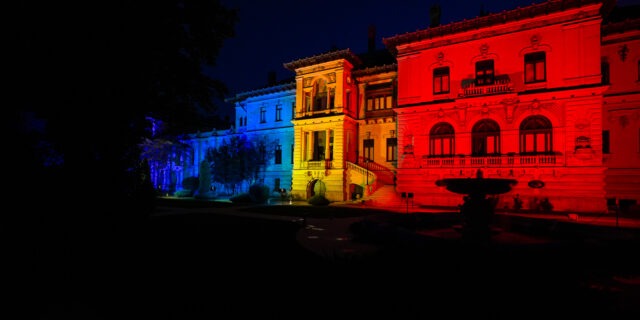 palatul cotroceni iluminat in culorile drapelului, ziua limbrii romane