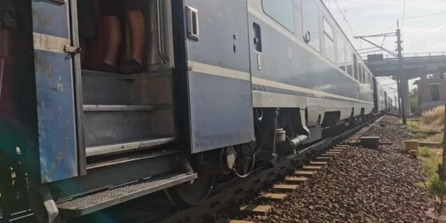 tren bucuresti - constanta, tren blocat