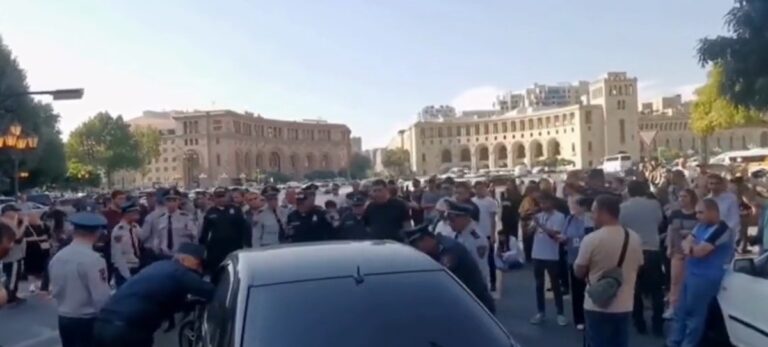 Proteste Erevan