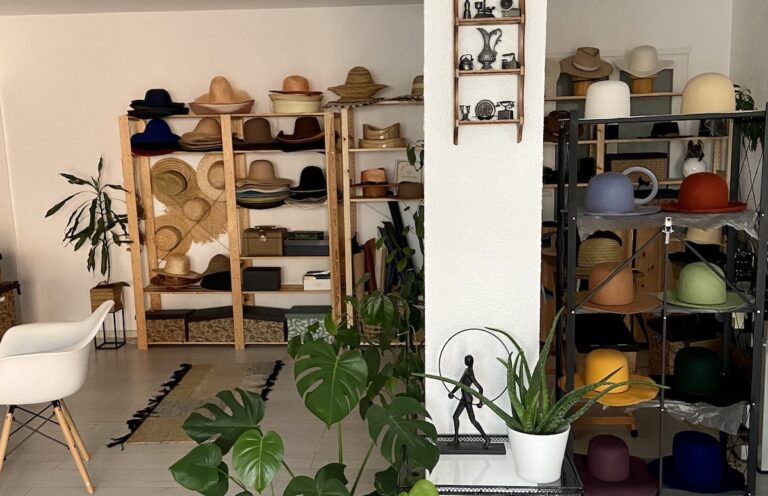 pălării, magazin pălării, mici afaceri, Denisa Bălănean