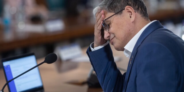 Marcel Bolos, ministrul Finantelor, sedinta de guvern