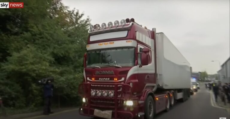 migranti morti in Anglia in camion
