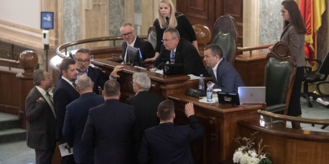 Senat, senatori, vot legea pensiilor, Nicolae Ciuca, presedintele Senatului