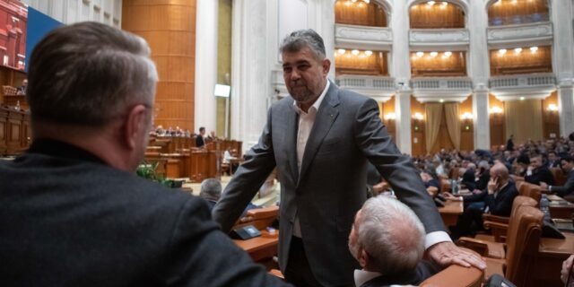 Marcel Ciolacu, premier, vot legea pensiilor, parlament, camera deputatilor