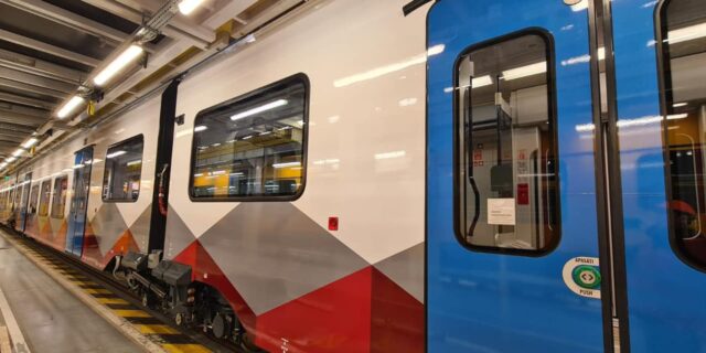 tren produs de către Alstom, Autoritatea pentru Reformă Feroviară