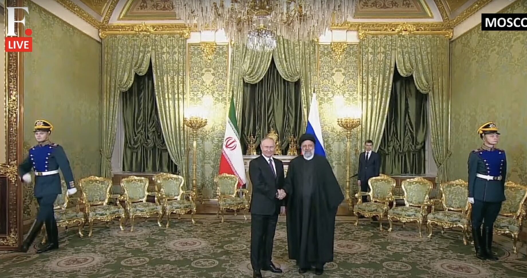 Vladimir Putin l-a primit, joi, pe omologul său iranian, Ebrahim Raisi