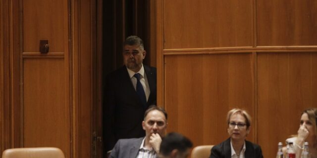 Marcel Ciolacu pleaca plecare usa Parlament