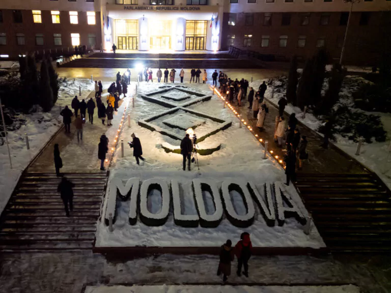 parlamentul republicii moldova holocaust flashmob