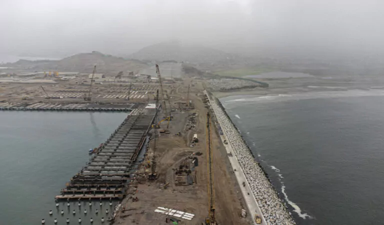 constructie port Chancay peru china cosco