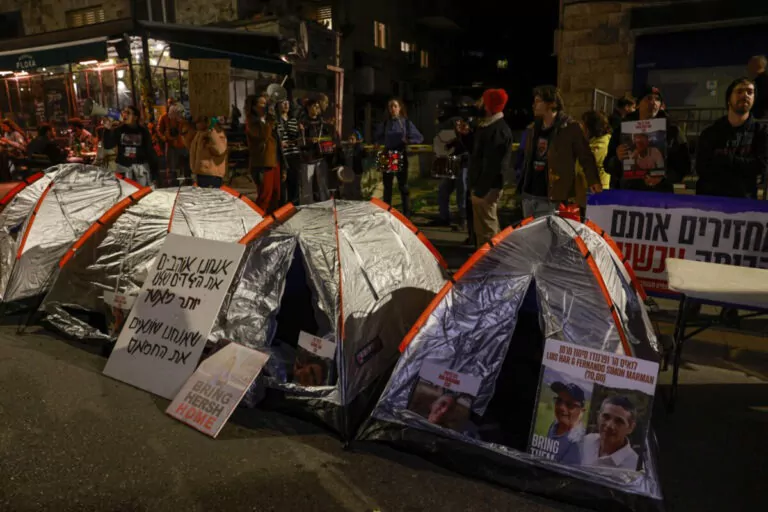 protestatari corturi israel familii ostatici hamas