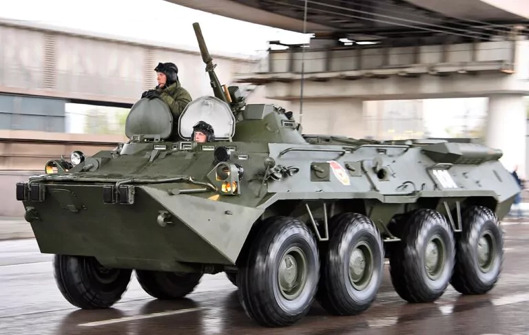 vehicul blindat rusesc BTR-80A