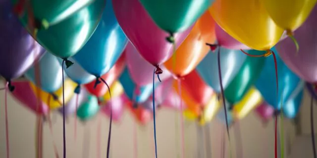 petrecere party baloane sarbatoare eveniment