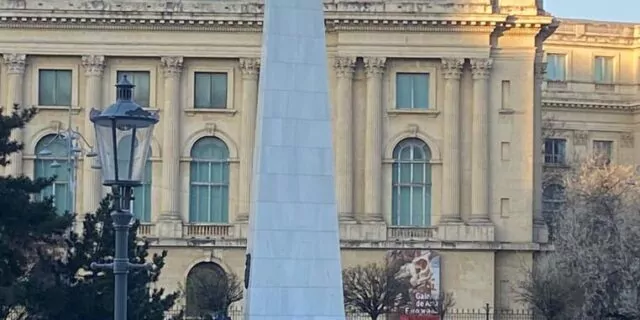 vandalism vandalizare monumentul revolutiei