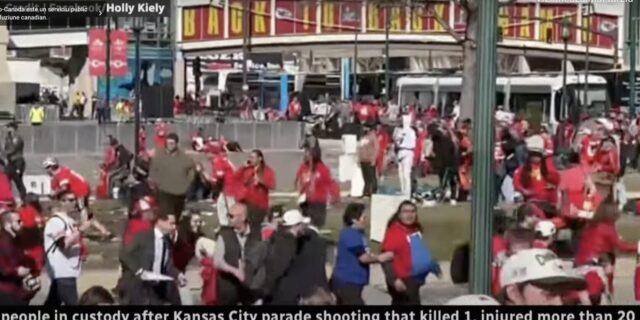 Kansas City shooting, atac cu arma