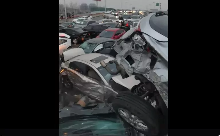 china 100 masini accident