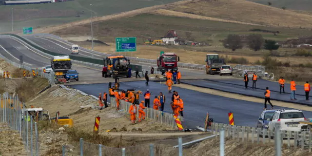 muncitori autostrada pitesti sibiu