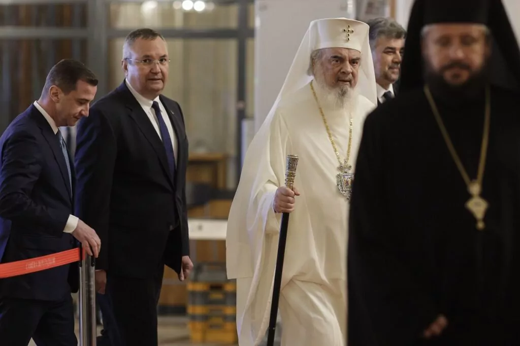 capelă Parlament, Patriarhul Daniel, Marcel Ciolacu, Nicolae Ciucă, Alfred Simonis