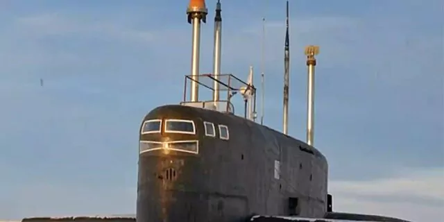 rusia, submarine, momeli, nave false