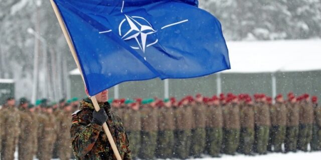 rob bauer, militar NATO