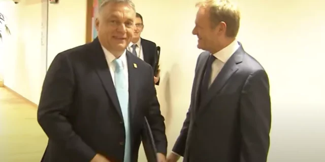 Orbán, Tusk