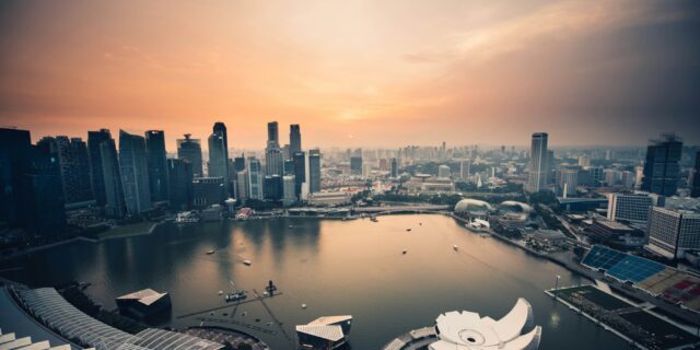 Prima întâlnire între miniștrii apărării din SUA și China după 2022, în Singapore